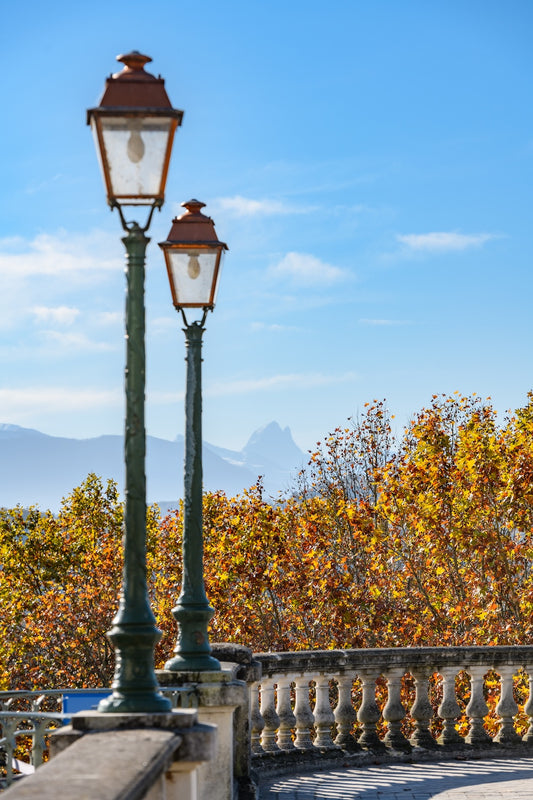 Boulevard des Pyrénées, près du funiculaire, la chaîne des Pyrénées en automne - Photo à télécharger