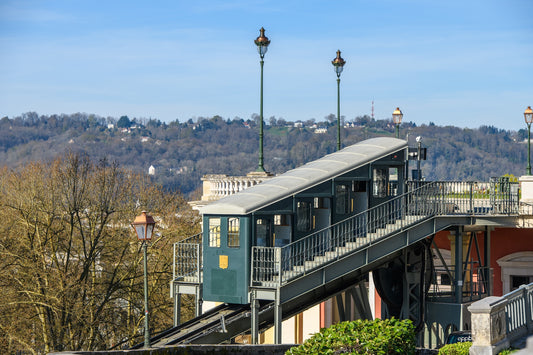 Arrivée du funiculaire de Pau, vu depuis le boulevard des Pyrénées - Photo à télécharger